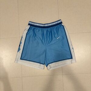 Vintage North Carolina Blue Nike Basketball Shorts (Size M)